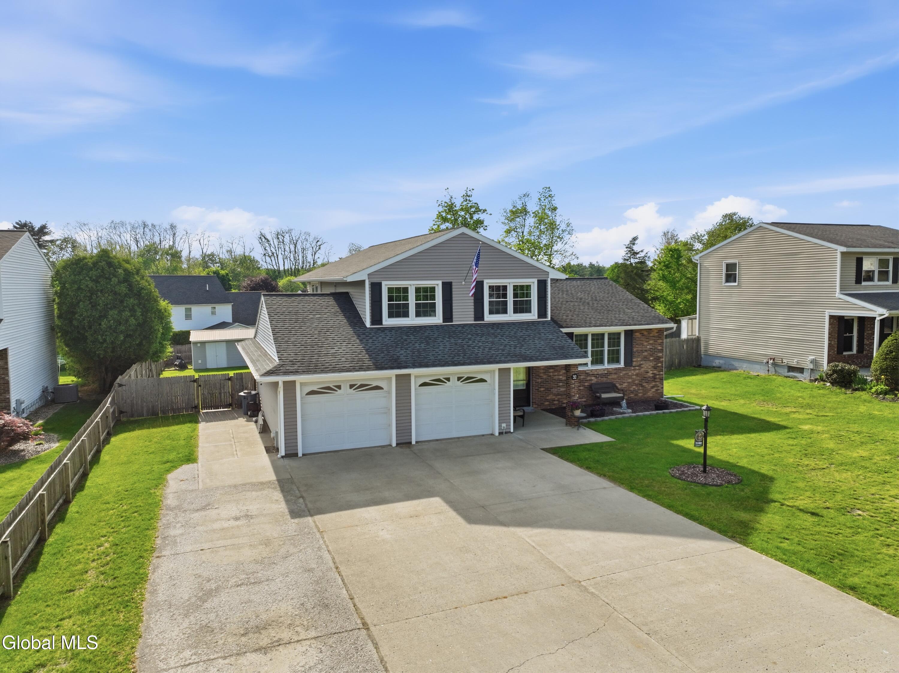 32 Willoughby Drive Albany NY 12205