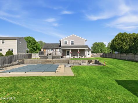 32 Willoughby Drive Albany NY 12205