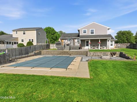 32 Willoughby Drive Albany NY 12205
