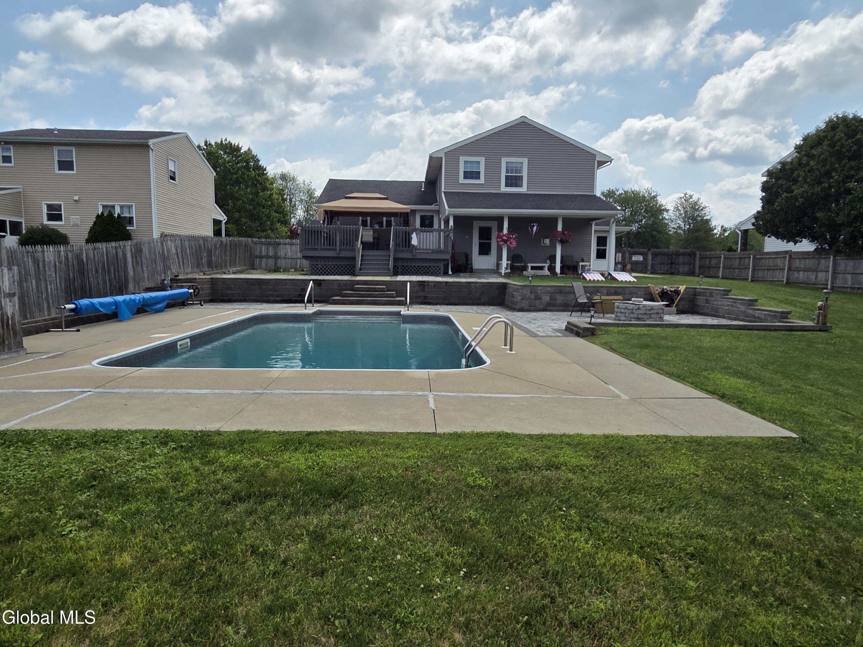 32 Willoughby Drive Albany NY 12205