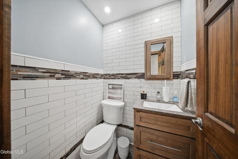 32 Willoughby Drive Albany NY 12205