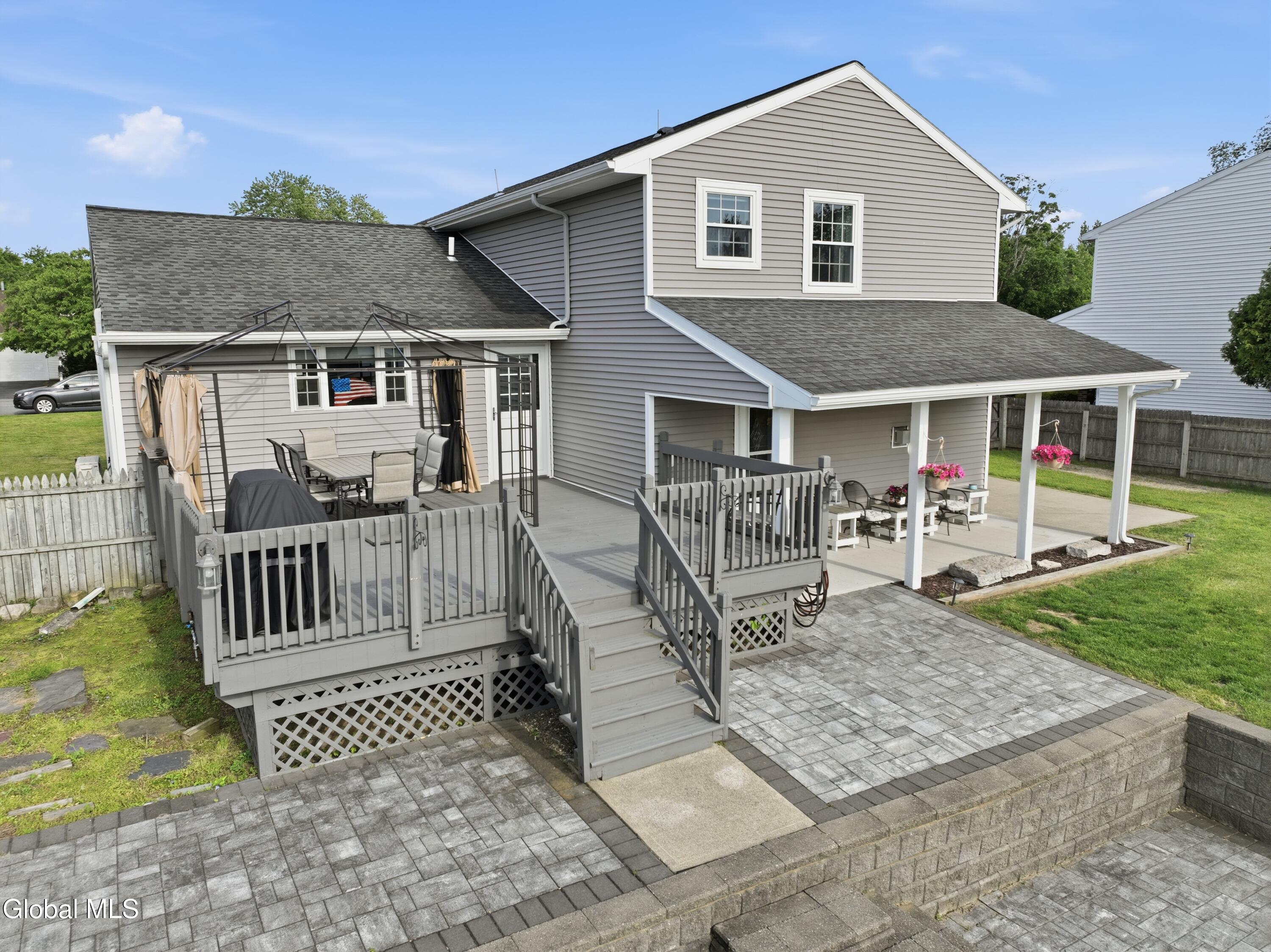 32 Willoughby Drive Albany NY 12205