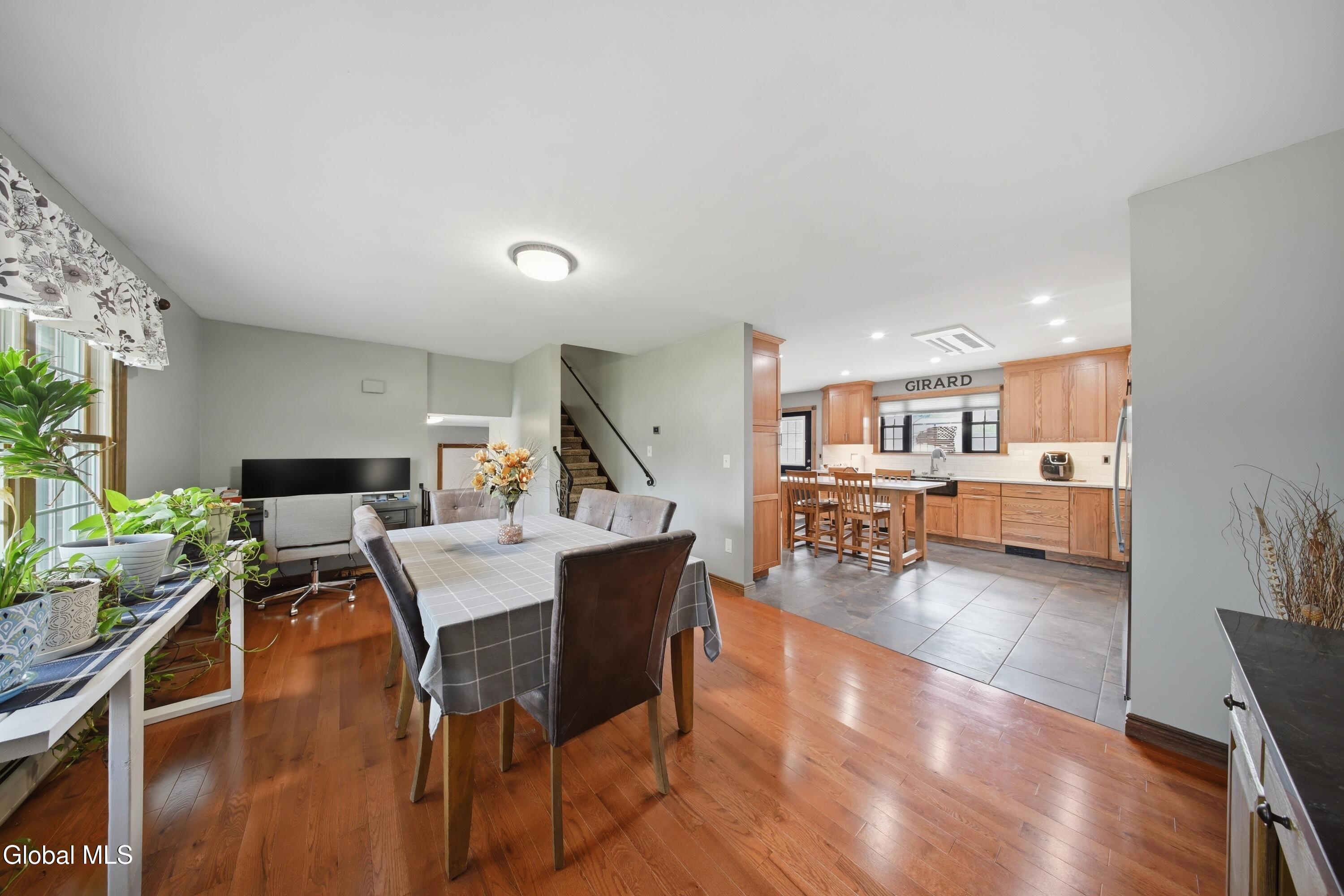32 Willoughby Drive Albany NY 12205
