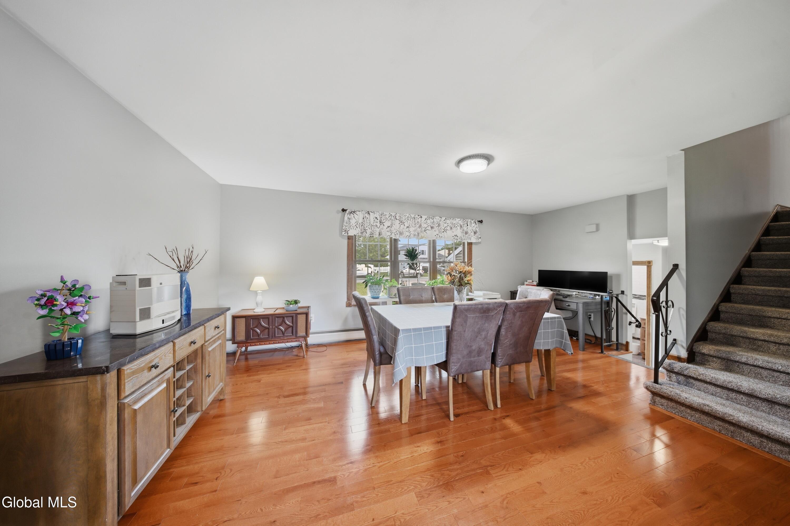 32 Willoughby Drive Albany NY 12205