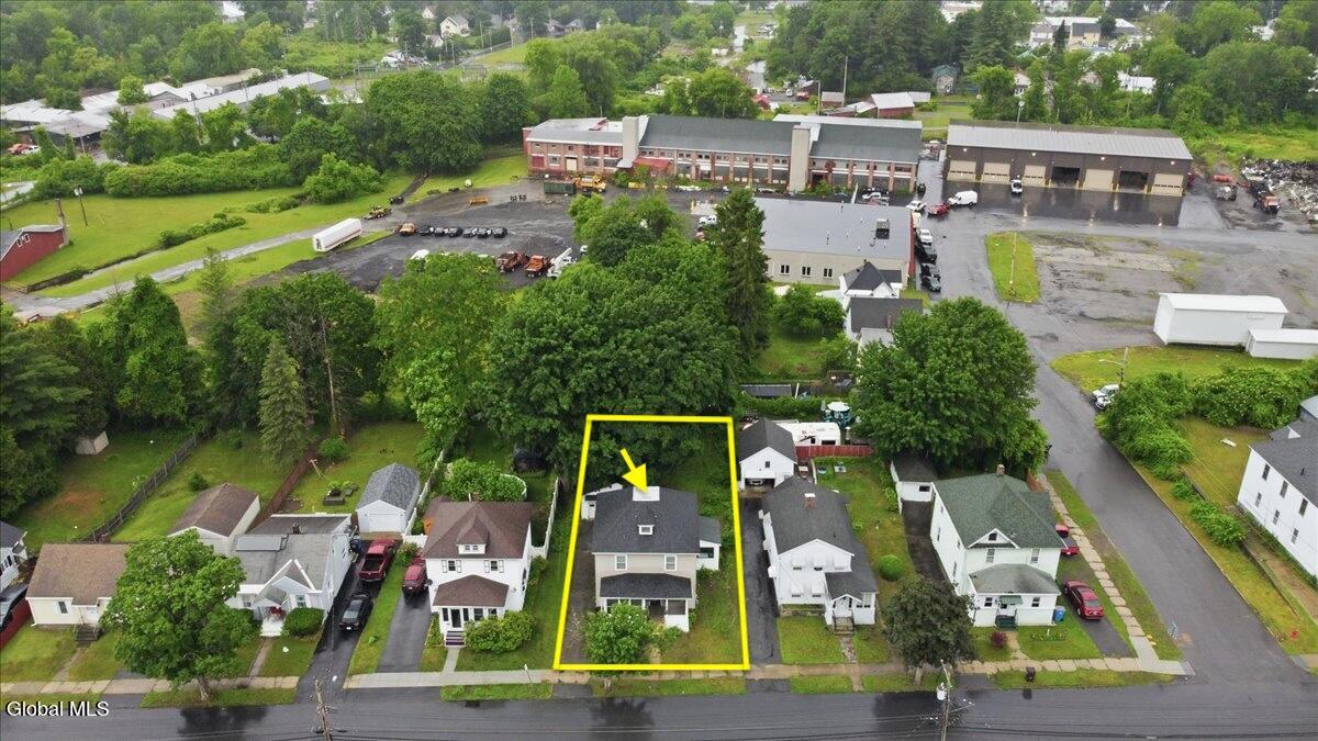 28 W 8th Avenue Gloversville NY 12078