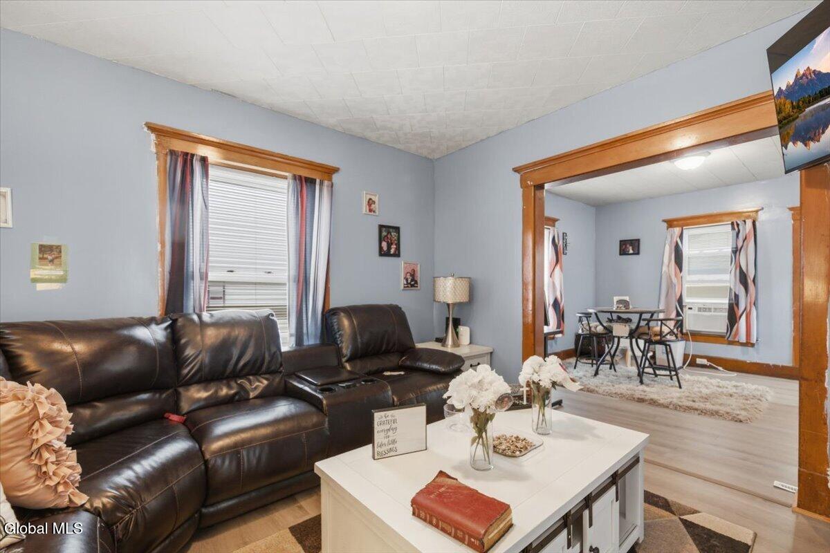 28 W 8th Avenue Gloversville NY 12078