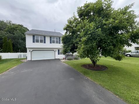1104 Regal Court Glenville NY 12302