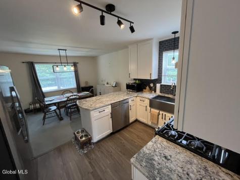 1104 Regal Court Glenville NY 12302
