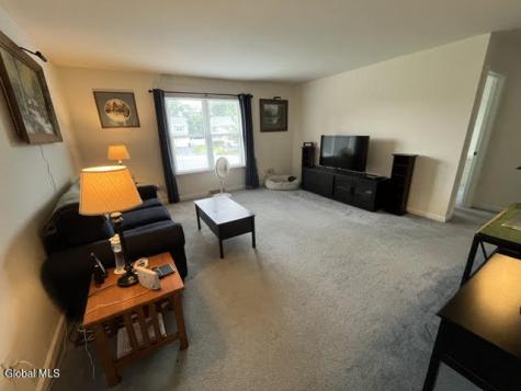1104 Regal Court Glenville NY 12302