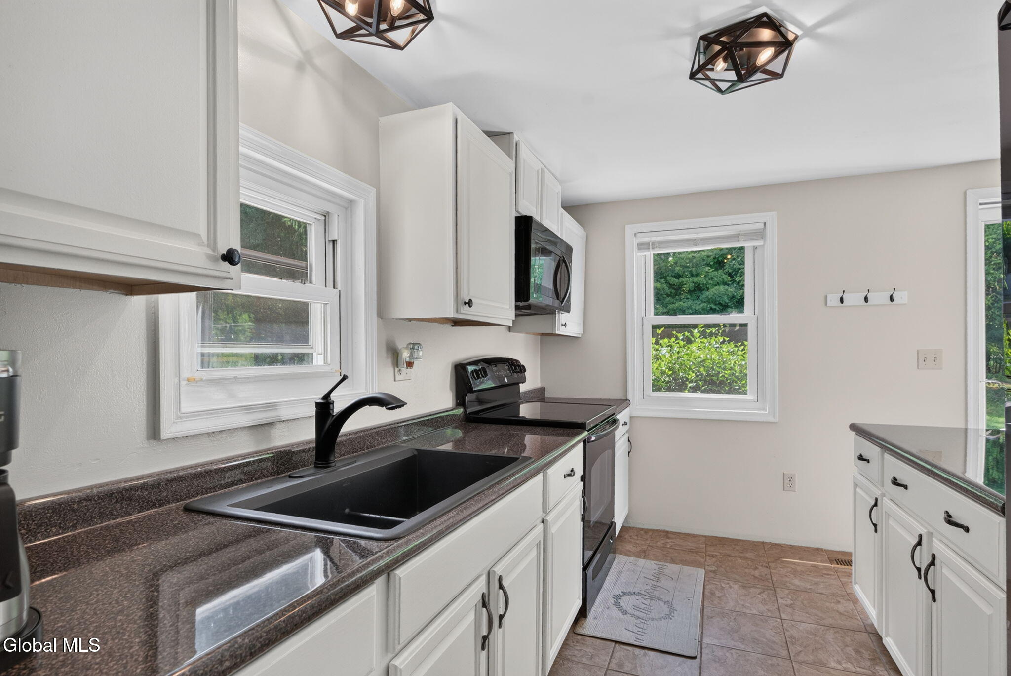 32 Tabor Road Mechanicville NY 12118