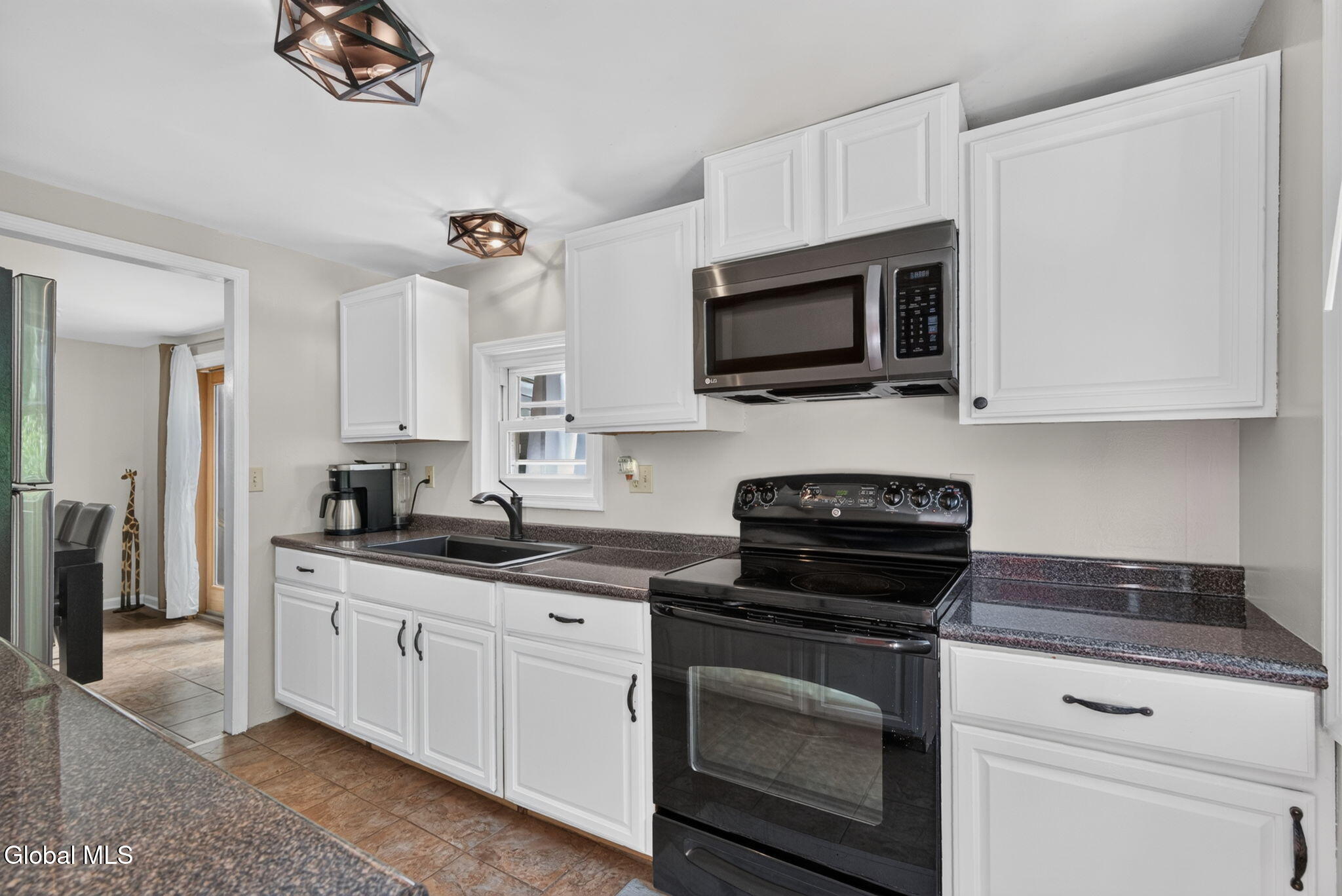 32 Tabor Road Mechanicville NY 12118