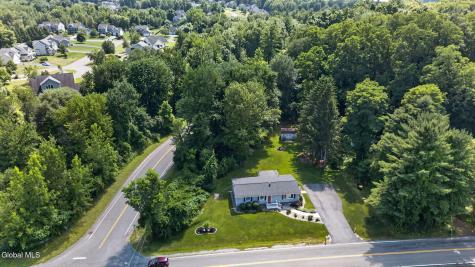 32 Tabor Road Mechanicville NY 12118