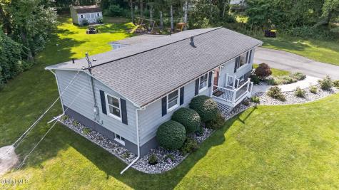 32 Tabor Road Mechanicville NY 12118