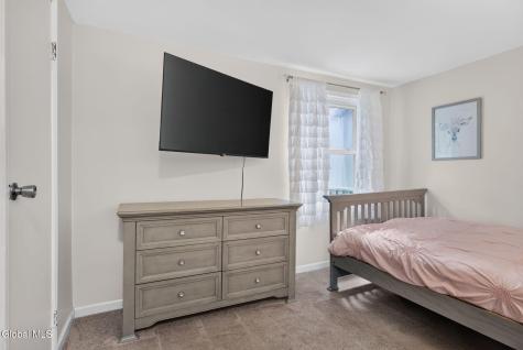 32 Tabor Road Mechanicville NY 12118