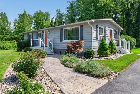 32 Tabor Road Mechanicville NY 12118