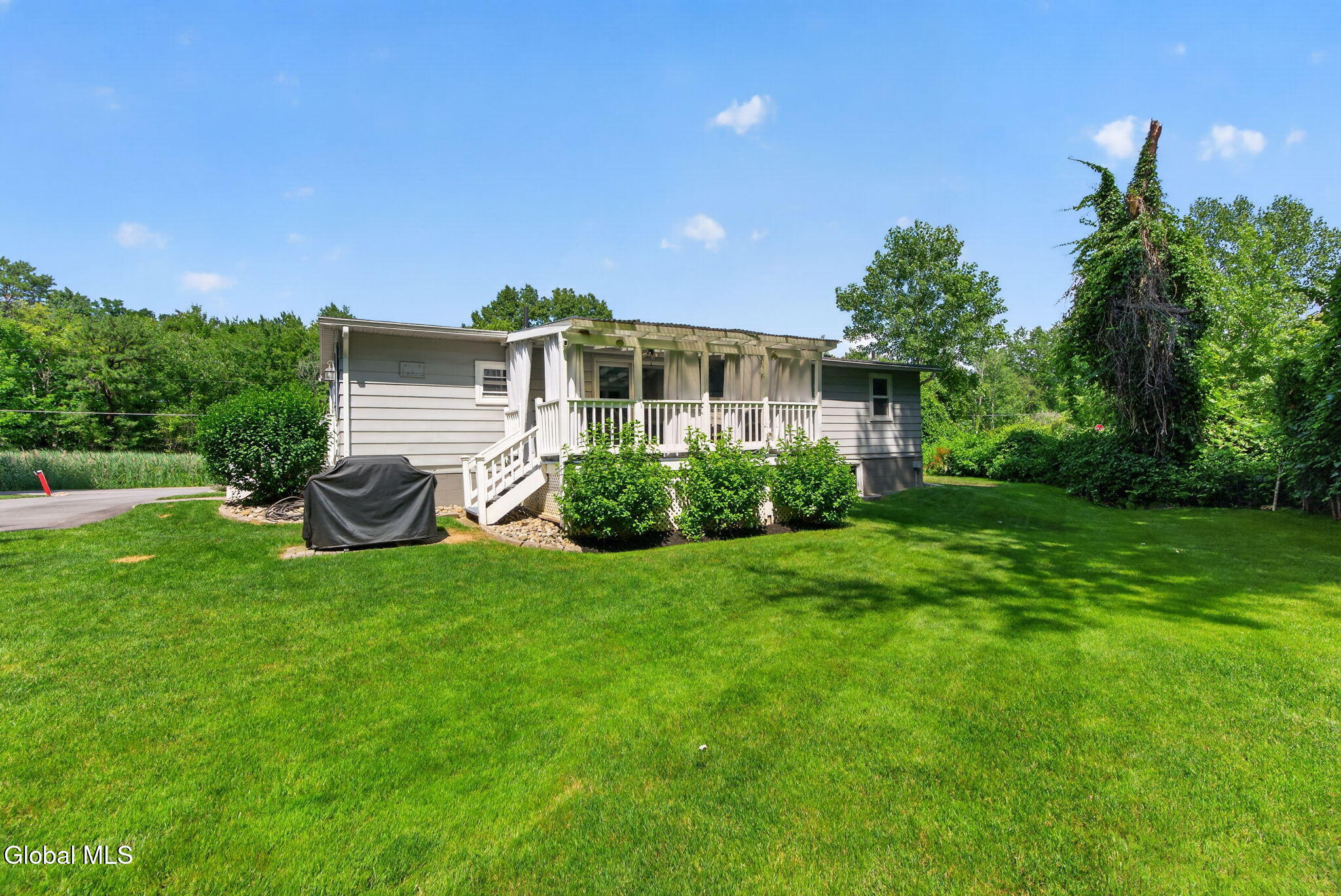 32 Tabor Road Mechanicville NY 12118