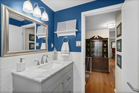 401 Greenway Albany NY 12208