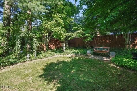 401 Greenway Albany NY 12208