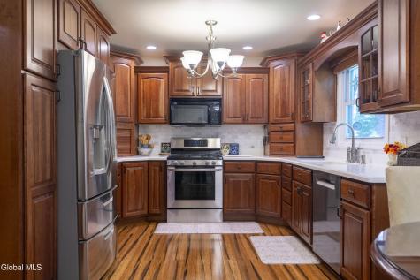 11 Hallak Drive Milton NY 12020