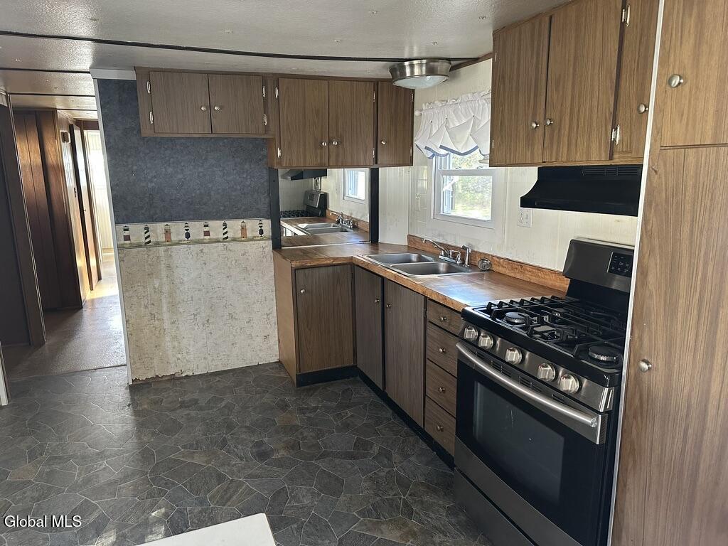 36 Champlain Drive Mineville NY 12956