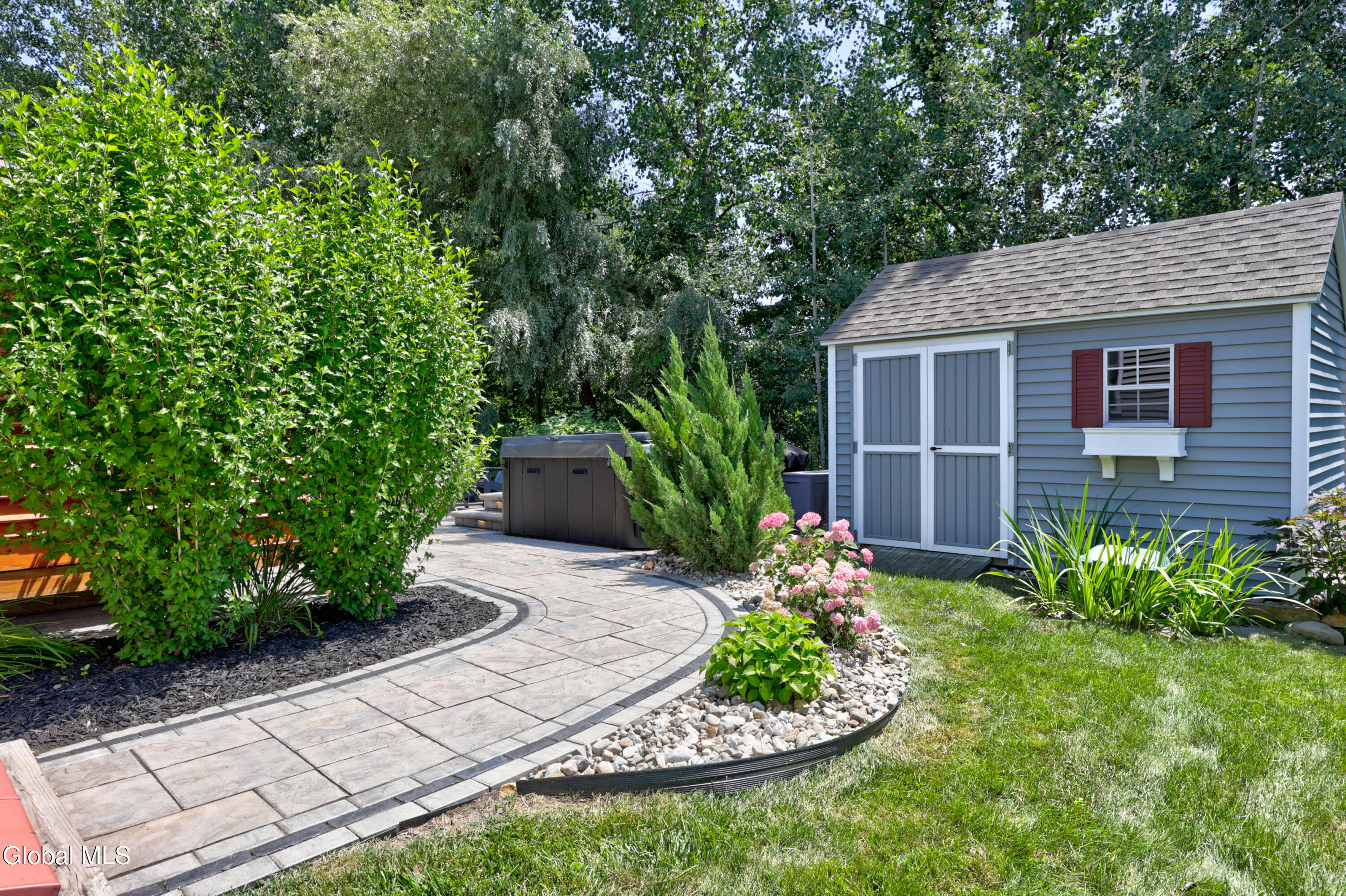 7 Woodlake Drive Saratoga Springs NY 12866