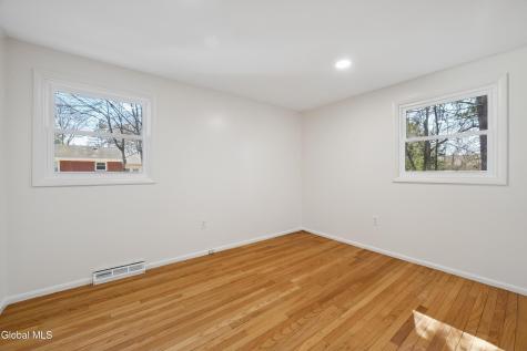 21 Foxhall Drive Saratoga Springs NY 12866