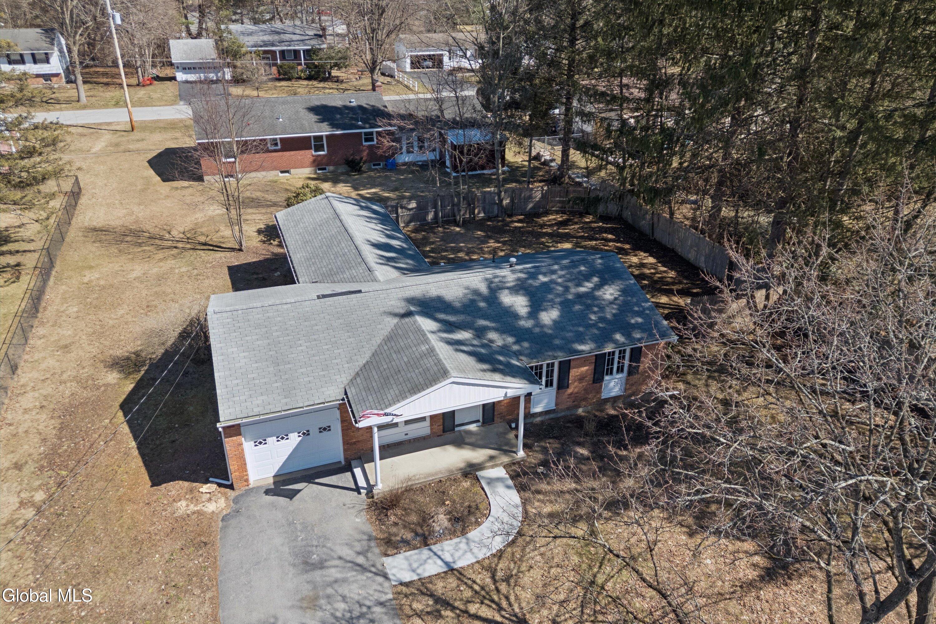 21 Foxhall Drive Saratoga Springs NY 12866