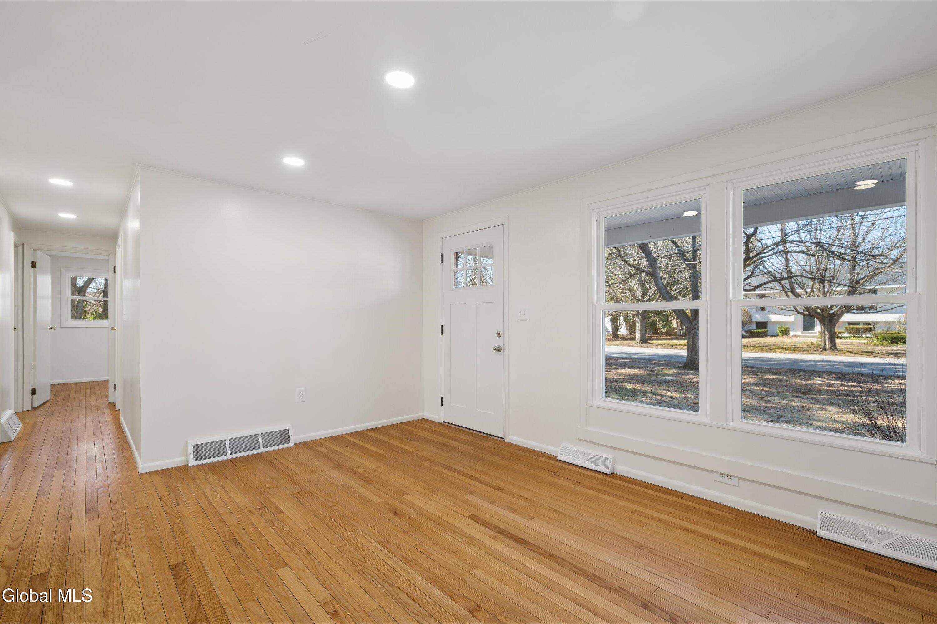 21 Foxhall Drive Saratoga Springs NY 12866