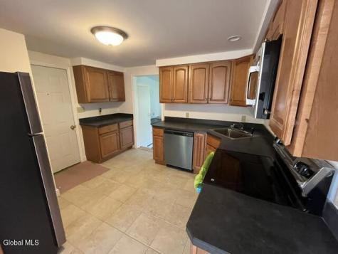 134 Osborne Road Colonie NY 12205