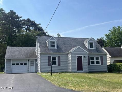 134 Osborne Road Colonie NY 12205