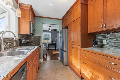38 Loralee Drive Colonie NY 12205