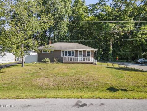 38 Loralee Drive Colonie NY 12205