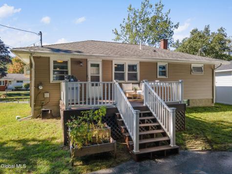 38 Loralee Drive Colonie NY 12205