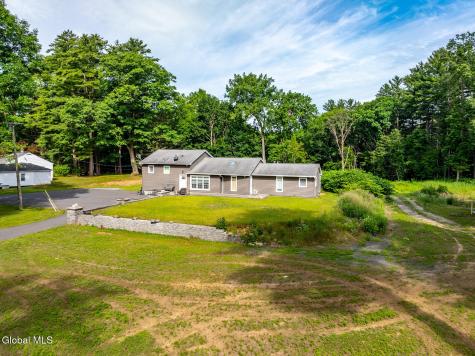 22 Pinewood Road Guilderland NY 12084