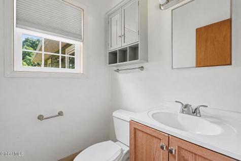 22 Pinewood Road Guilderland NY 12084
