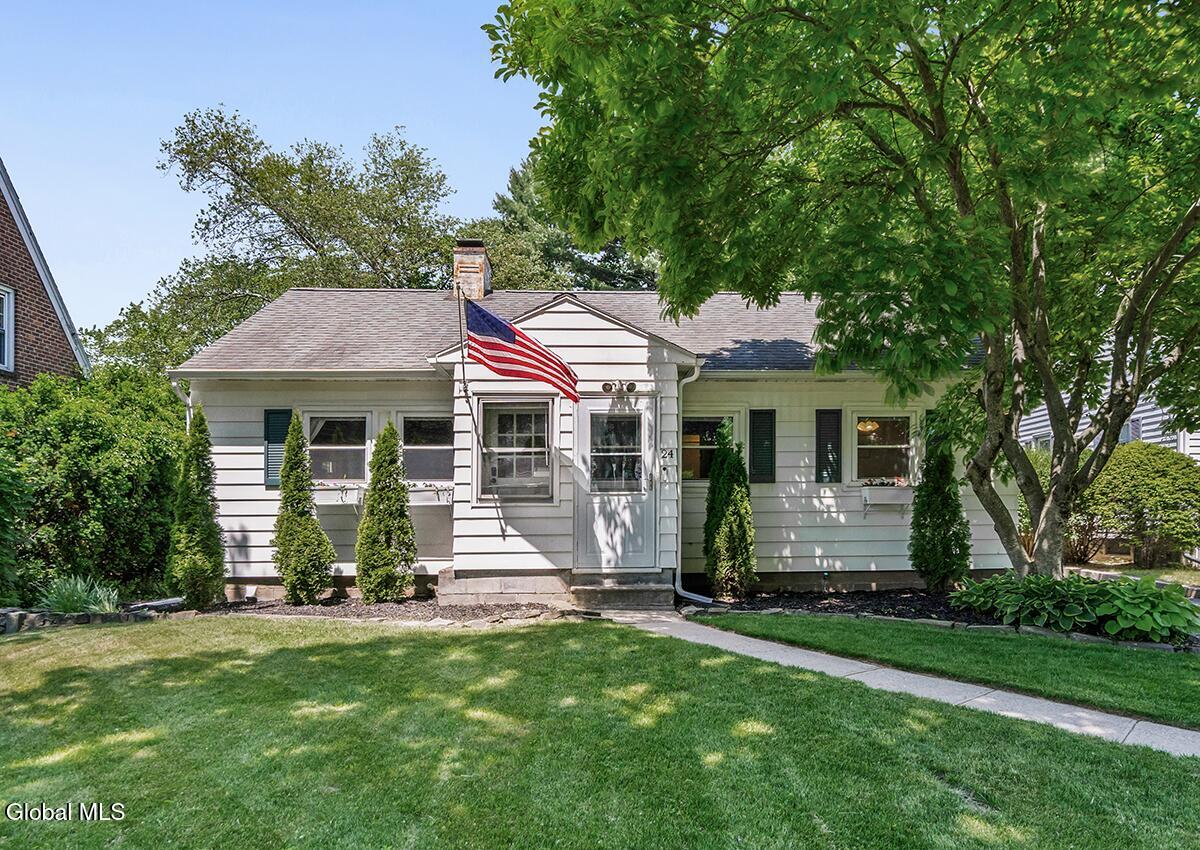 24 Westlyn Court Albany NY 12203