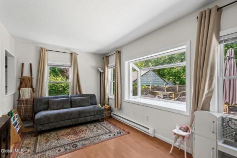 24 Westlyn Court Albany NY 12203