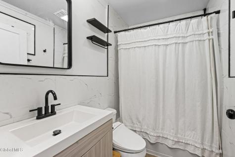 24 Westlyn Court Albany NY 12203