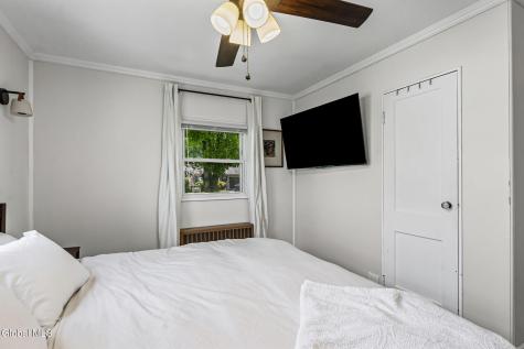 24 Westlyn Court Albany NY 12203