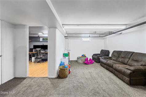 24 Westlyn Court Albany NY 12203