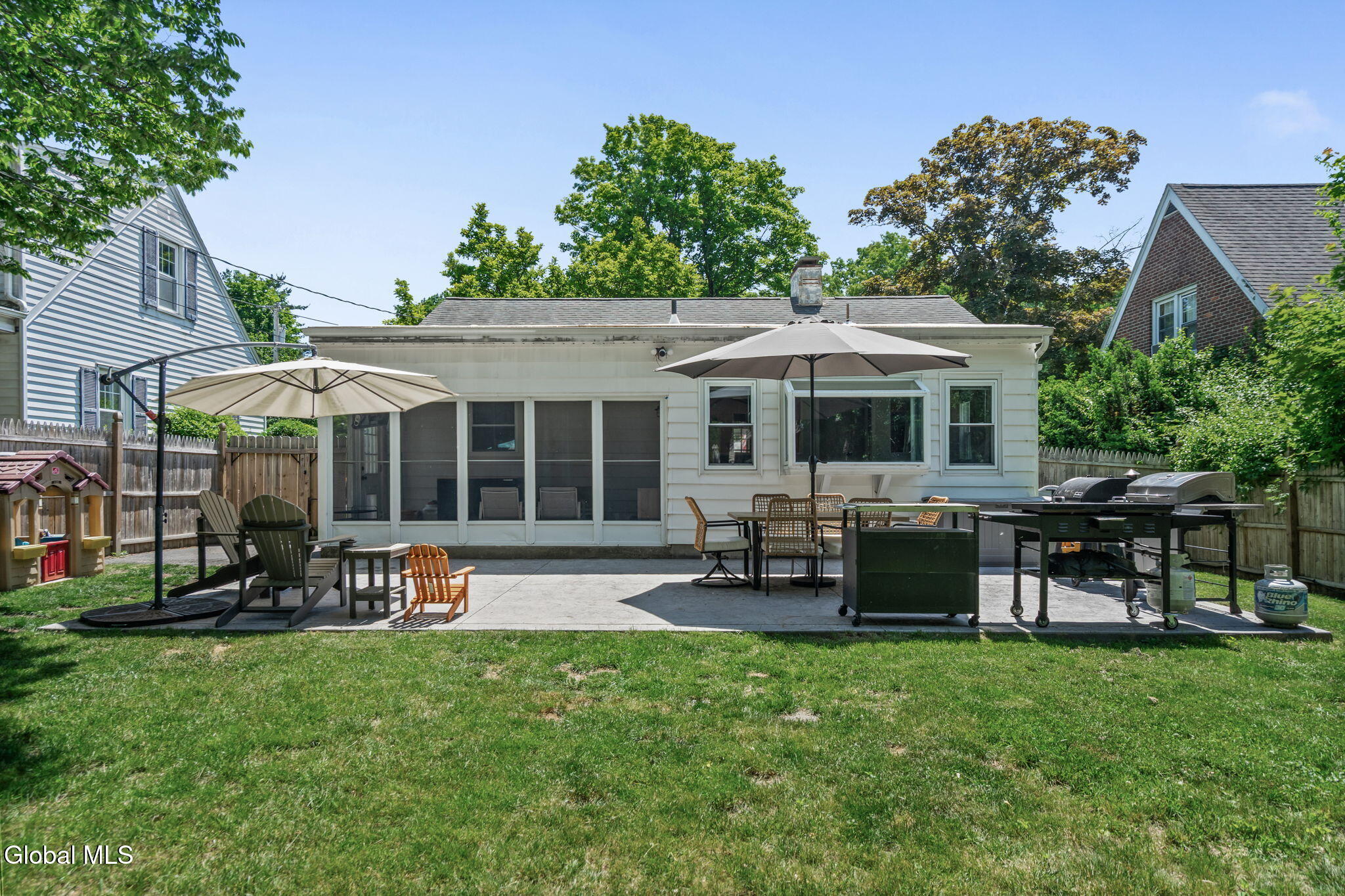 24 Westlyn Court Albany NY 12203