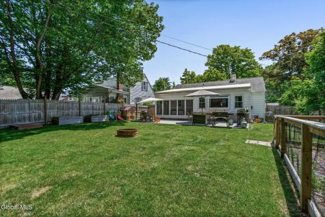 24 Westlyn Court Albany NY 12203