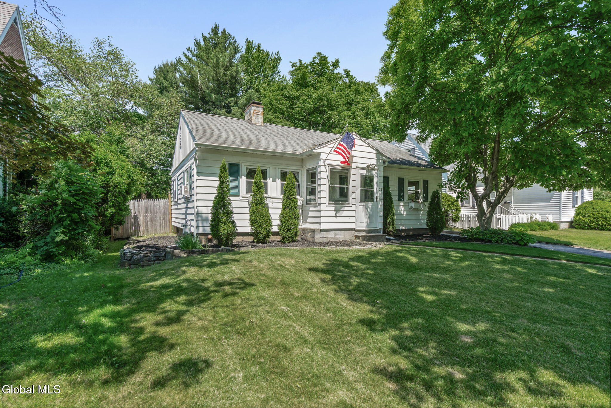 24 Westlyn Court Albany NY 12203