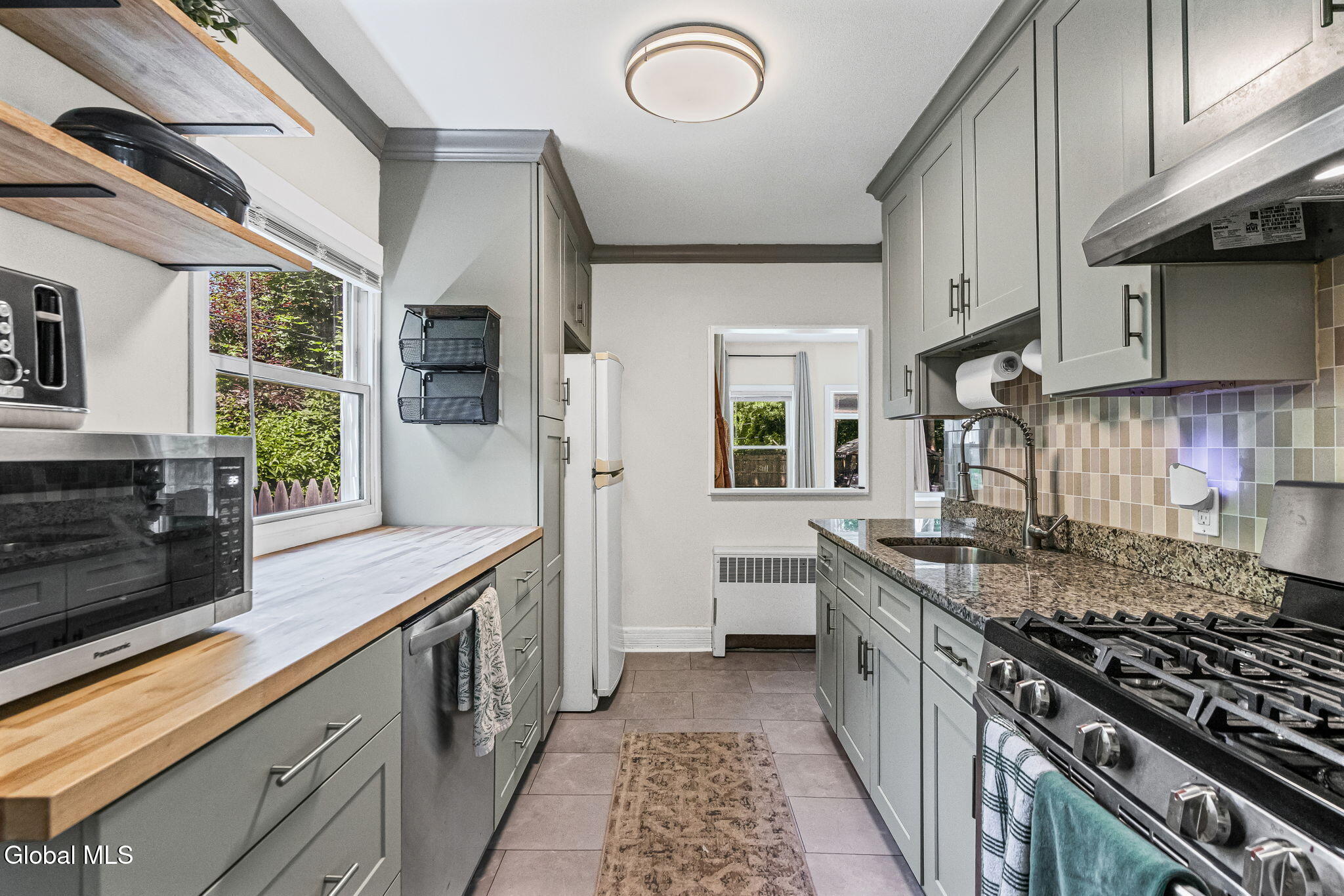 24 Westlyn Court Albany NY 12203