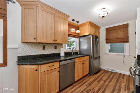 3 Kenyon Drive Colonie NY 12205