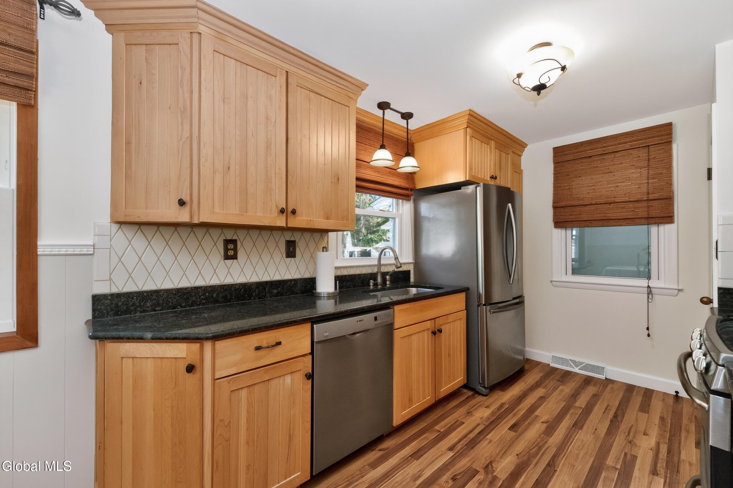 3 Kenyon Drive Colonie NY 12205