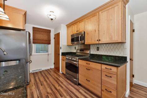 3 Kenyon Drive Colonie NY 12205