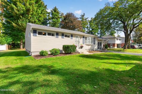 3 Kenyon Drive Colonie NY 12205