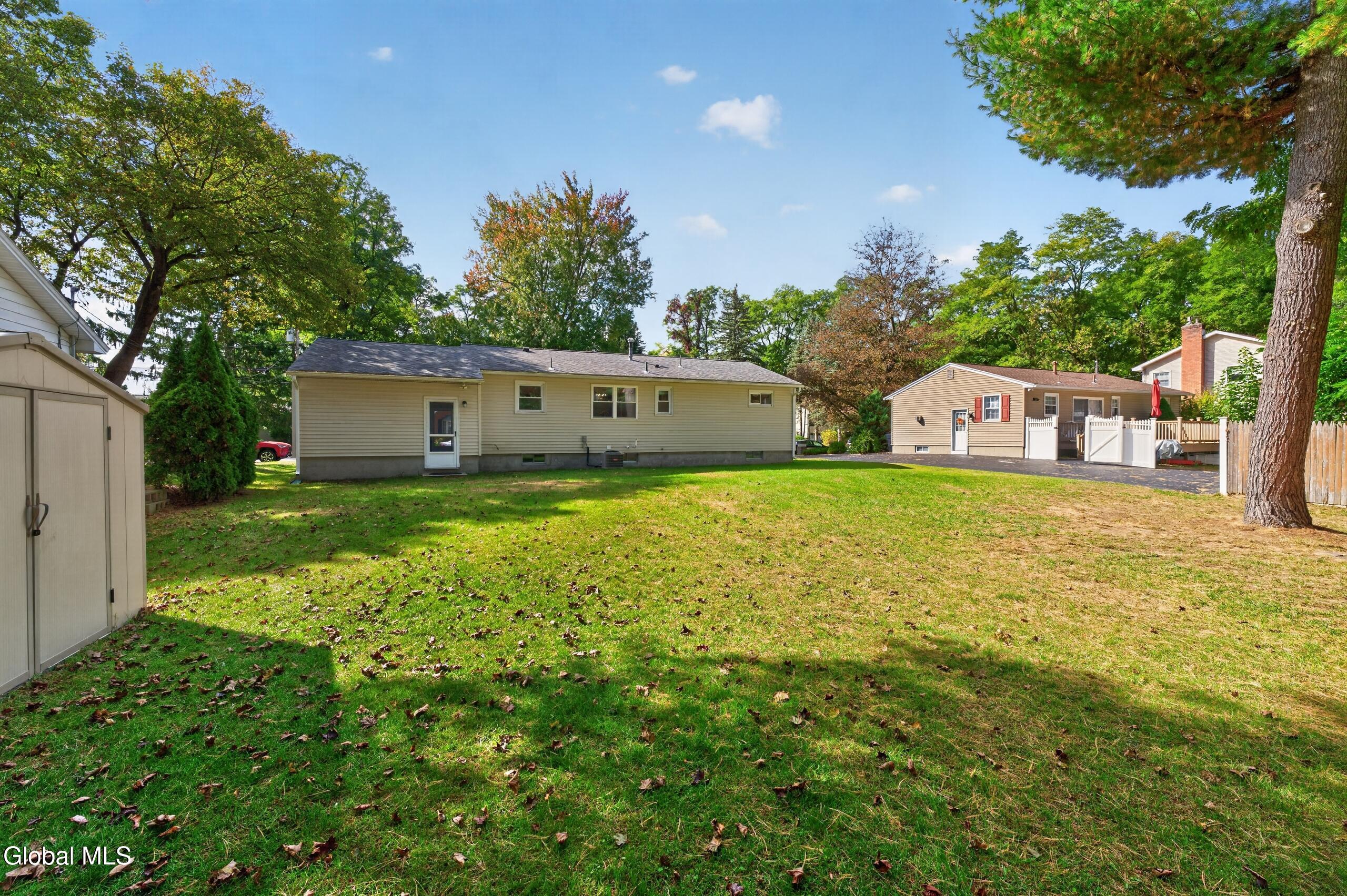 3 Kenyon Drive Colonie NY 12205