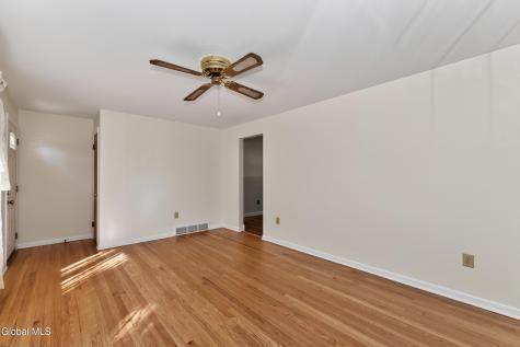 3 Kenyon Drive Colonie NY 12205